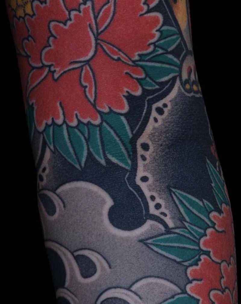 老传统招财猫花臂•唐龍毛毛纹身图片_手臂老传统招财猫纹身图案