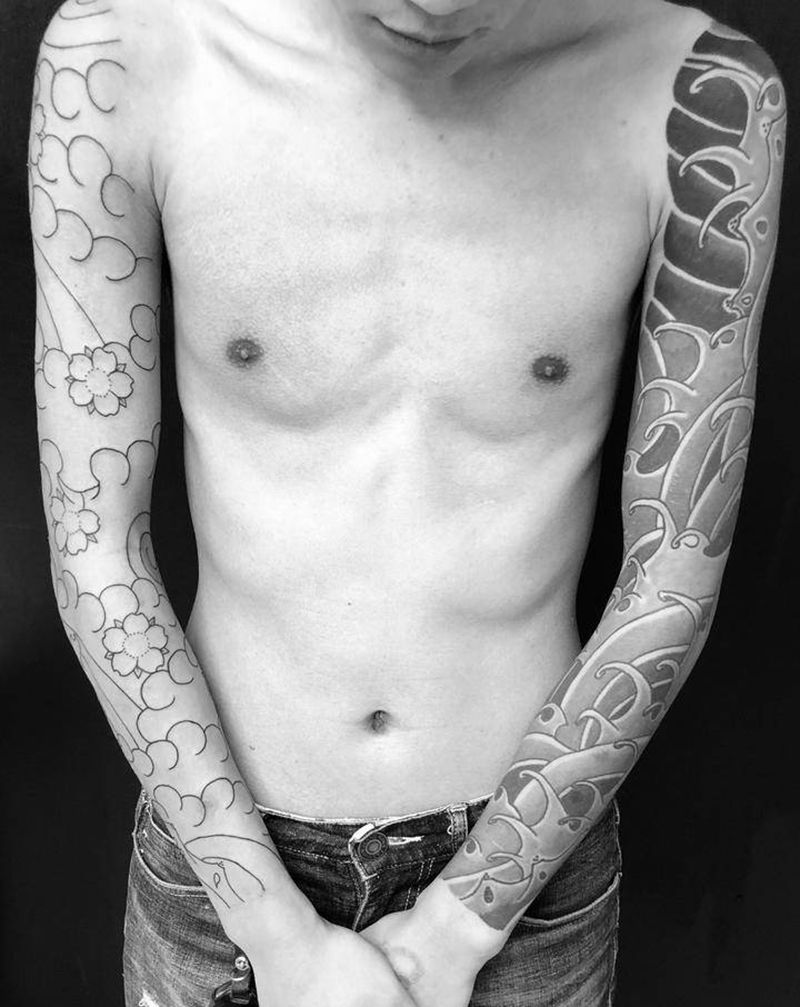 老传统花臂未完纹身图片_手臂老传统纹身图案