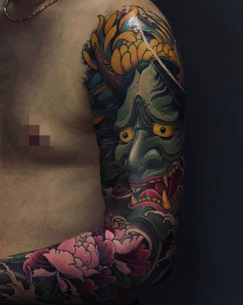 般若花臂纹身图片_手臂新传统纹身图案