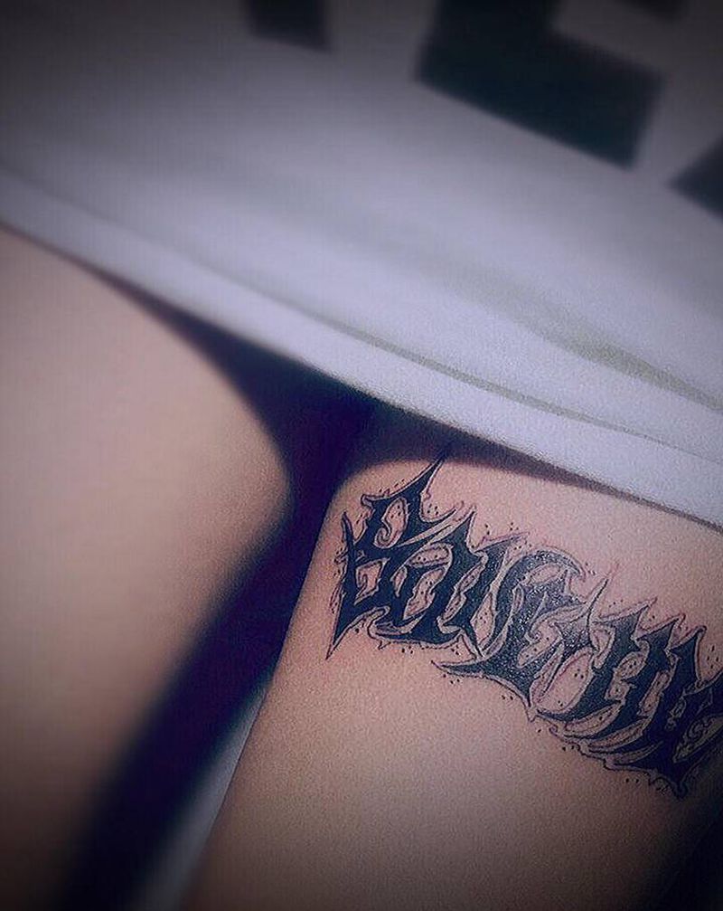 小清新纹身图片_手臂花体字纹身图案