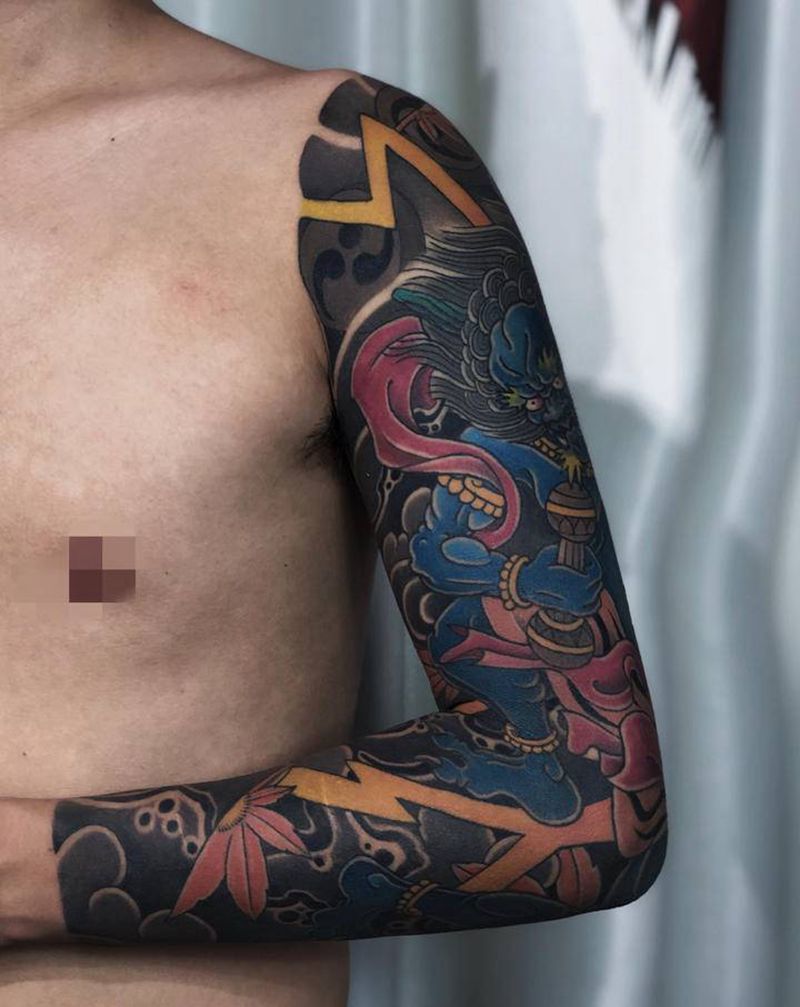 雷神纹身图片_手臂老传统纹身图案