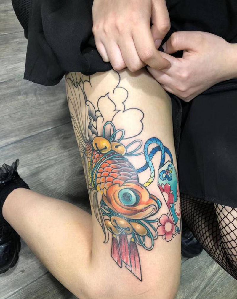 鱼纹身图片_腿部新传统纹身图案