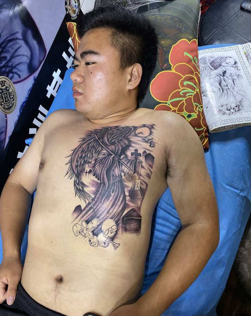 死神未完成纹身图片_胸部纹身图案