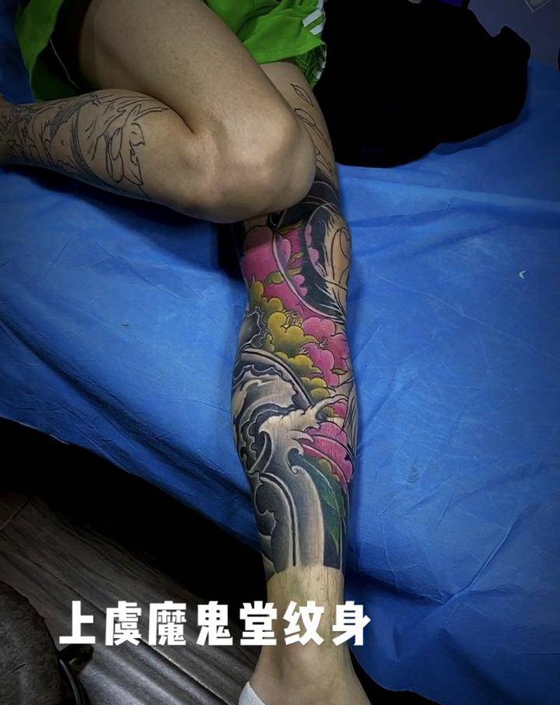 花腿纹身图片_腿部纹身图案