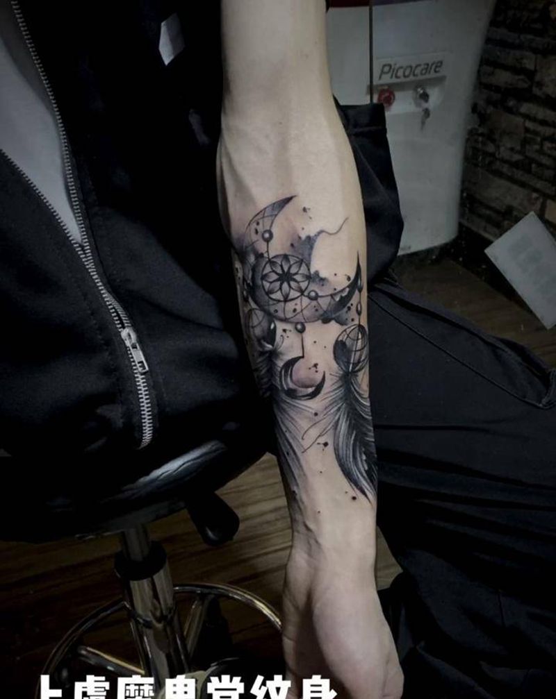 羽毛纹身图片_手臂手部纹身图案