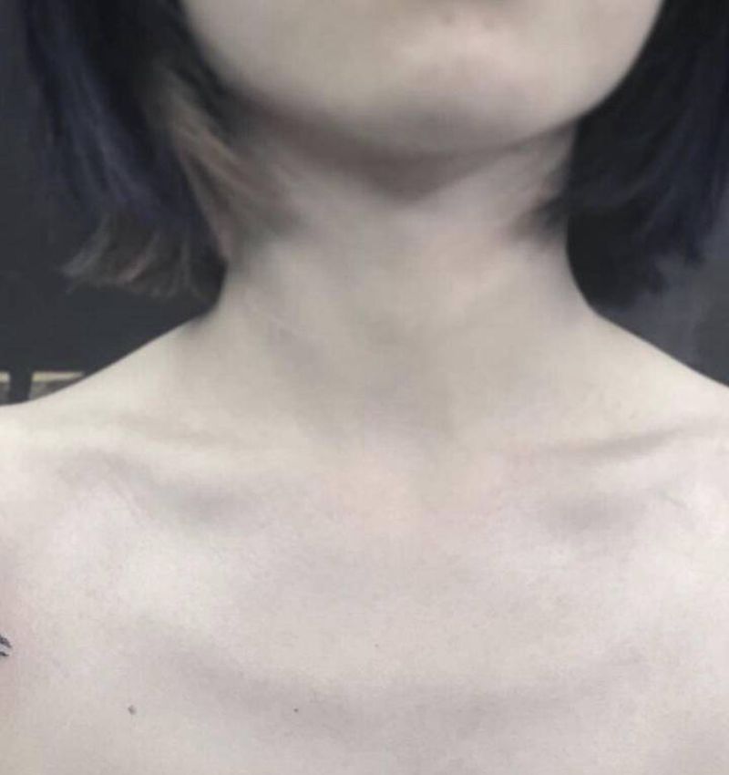 无题纹身图片_肩部水墨纹身图案