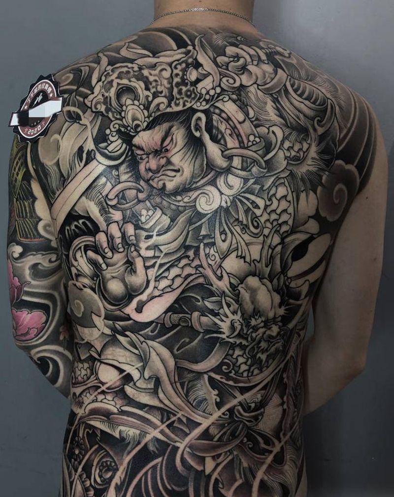 四大天王纹身图片_背部新传统纹身图案