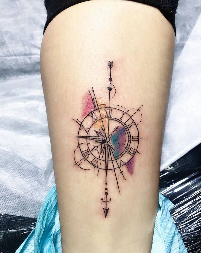 指南针纹身图片_腿部水彩几何纹身图案