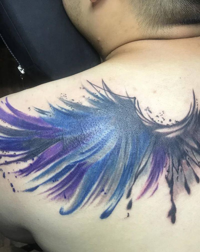 翅膀纹身图片_背部肩部水彩纹身图案