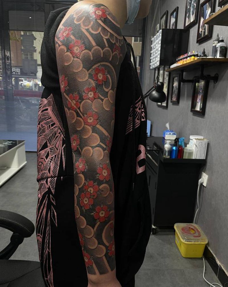 樱花臂纹身图片_手臂纹身图案