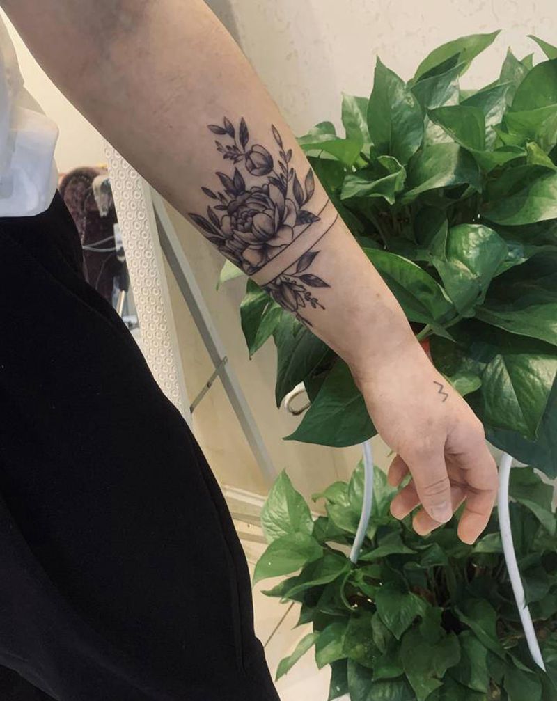 素花纹身图片_肩部手臂素花纹身图案