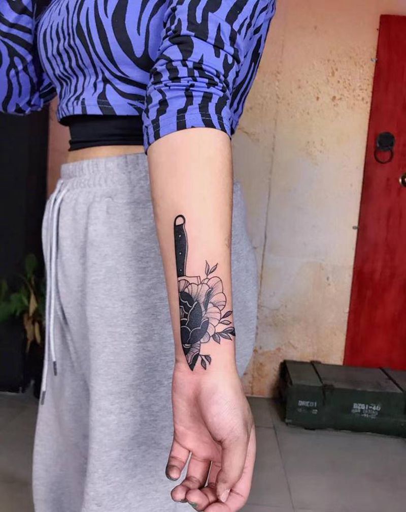 匕首遮盖纹身图片_手臂纹身图案