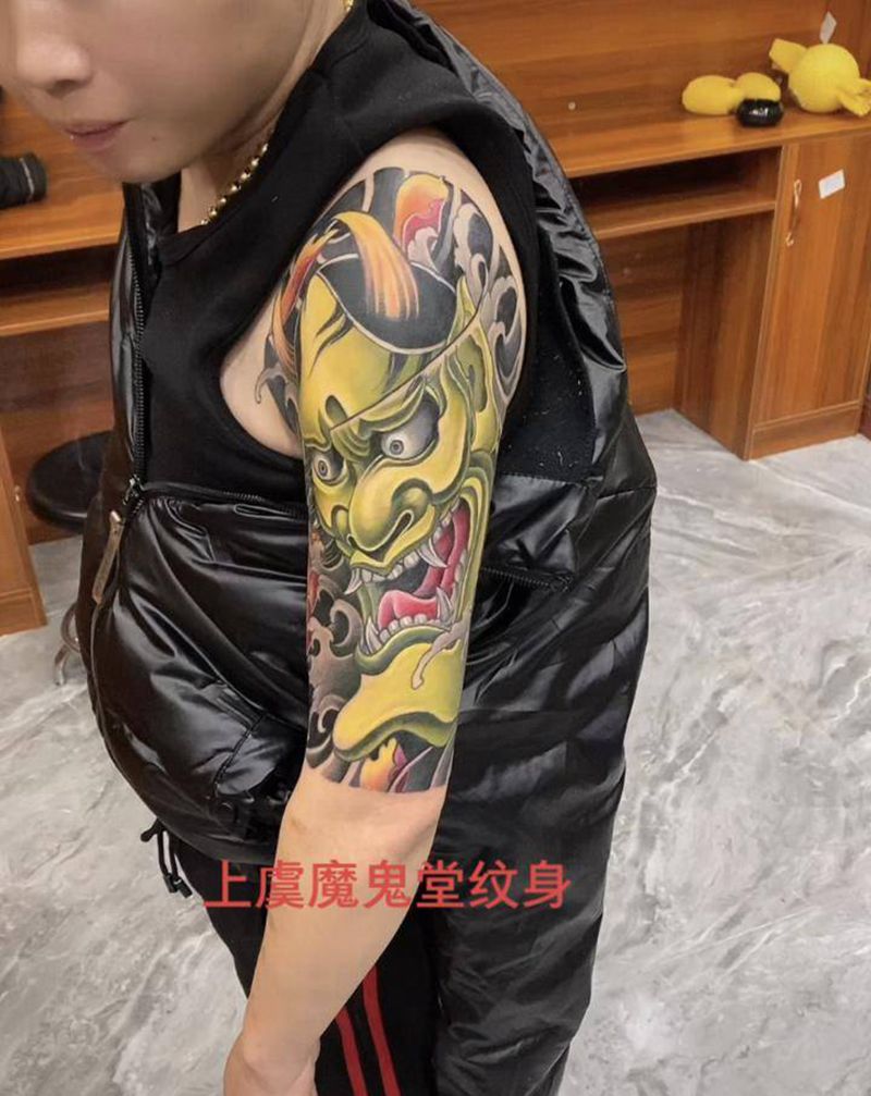 大臂般若纹身图片_手臂手部新传统纹身图案