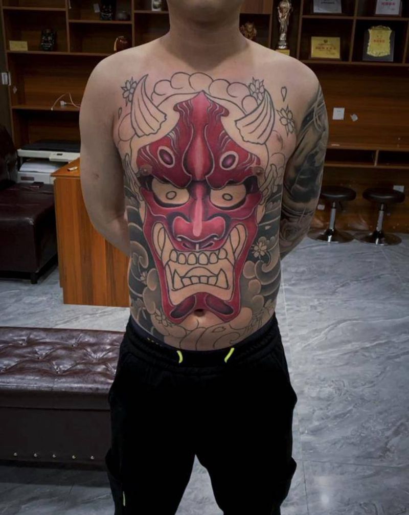 花胸般若,未完成纹身图片_胸部老传统纹身图案