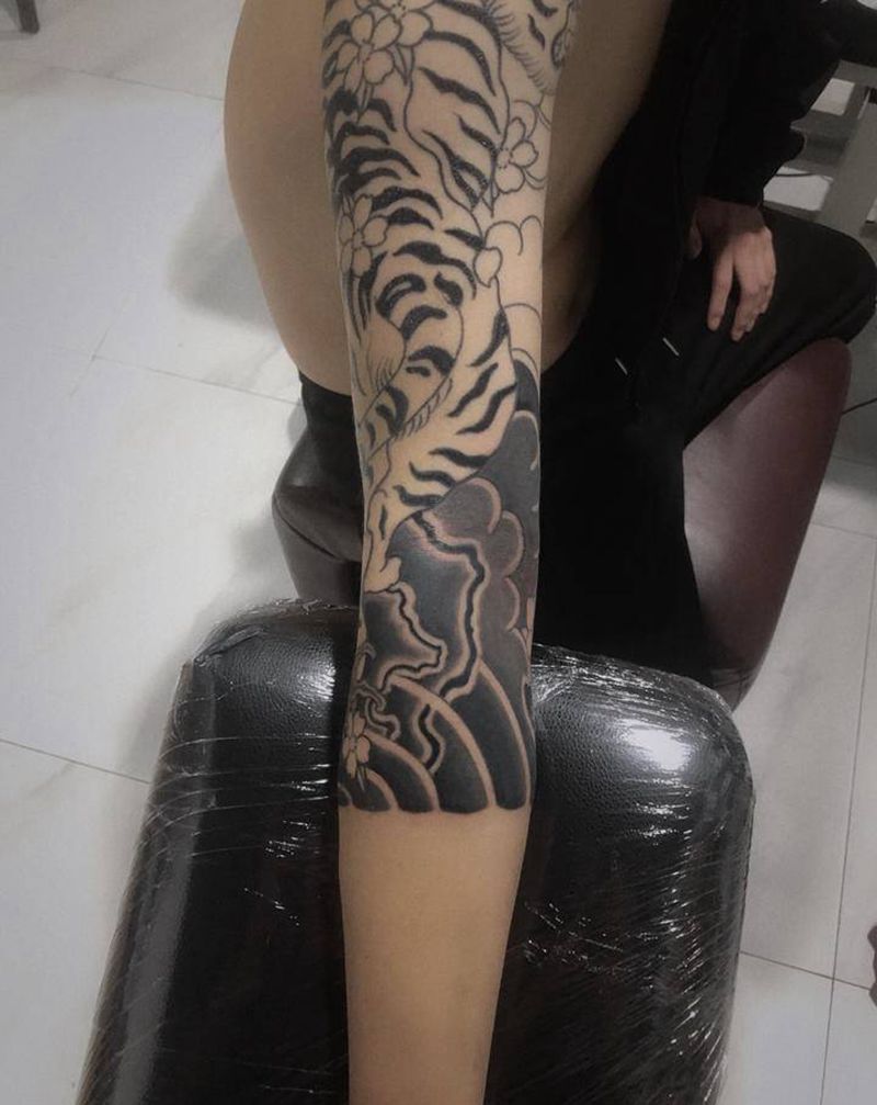 老传统纹身图片_手臂手部新传统日式 老传统纹身图案