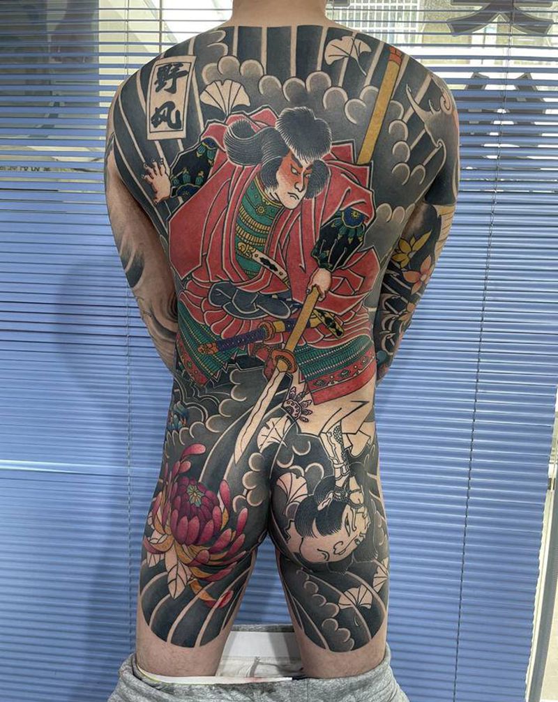 满背纹身图片_老传统纹身图案