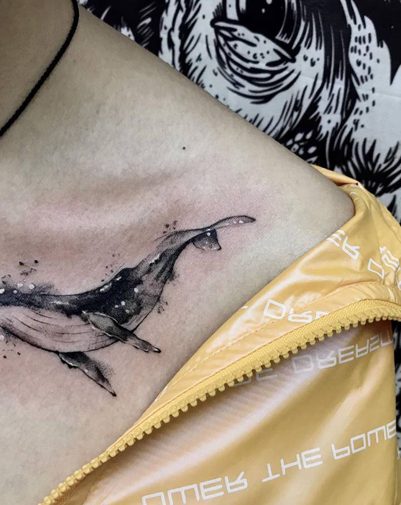 鲸鱼纹身图片_胸部纹身图案