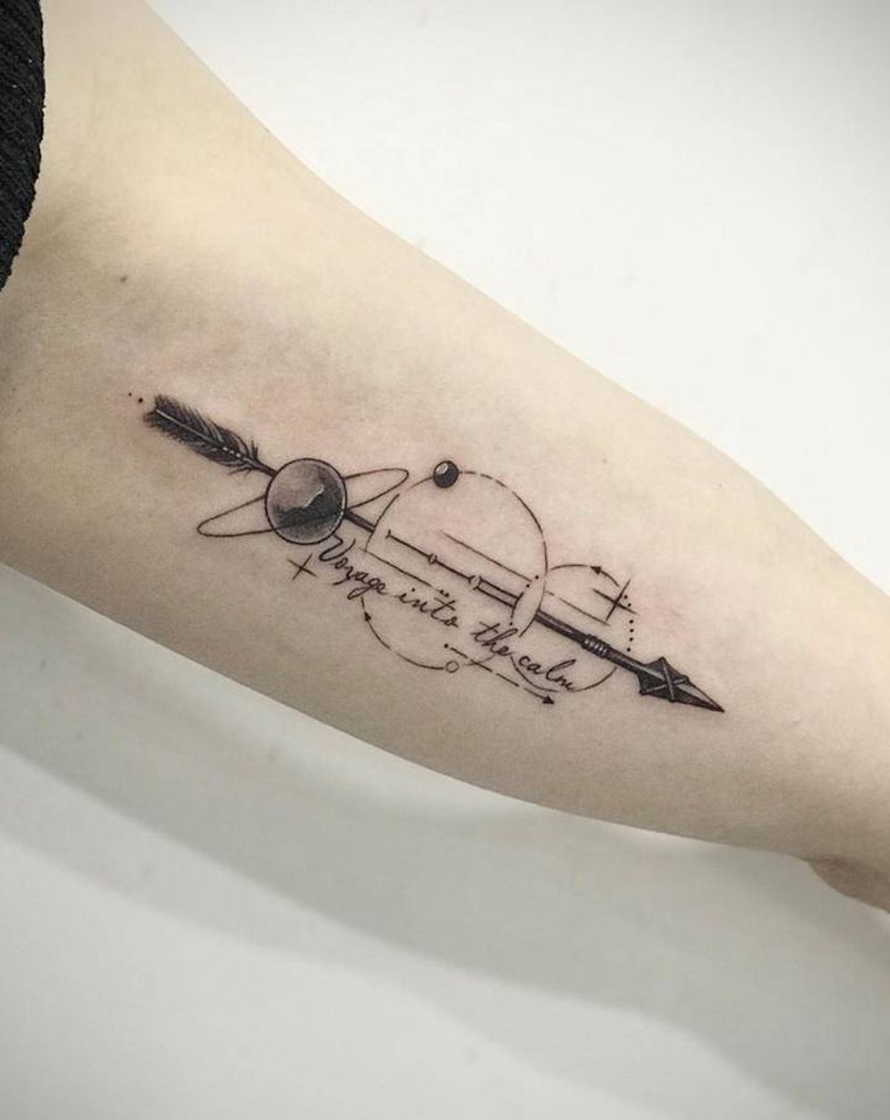 星球箭纹身图片_手部几何小清新纹身图案