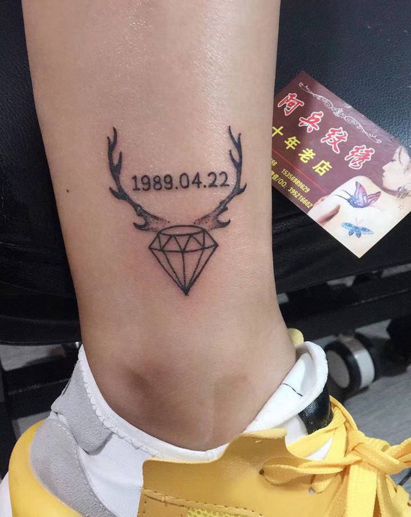 生日纪念纹身图片_脚部纹身图案