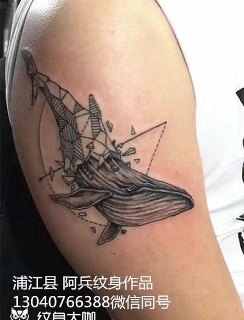 鲸纹身图片_手臂纹身图案