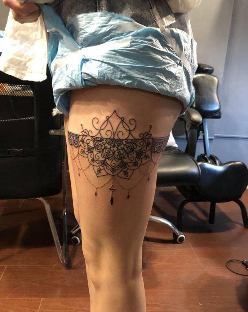 腿环纹身图片_腿部几何梵花蕾丝腿环纹身图案