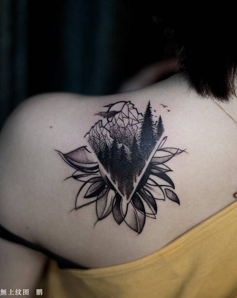 后背点线遮盖纹身图片_背部几何点刺纹身图案