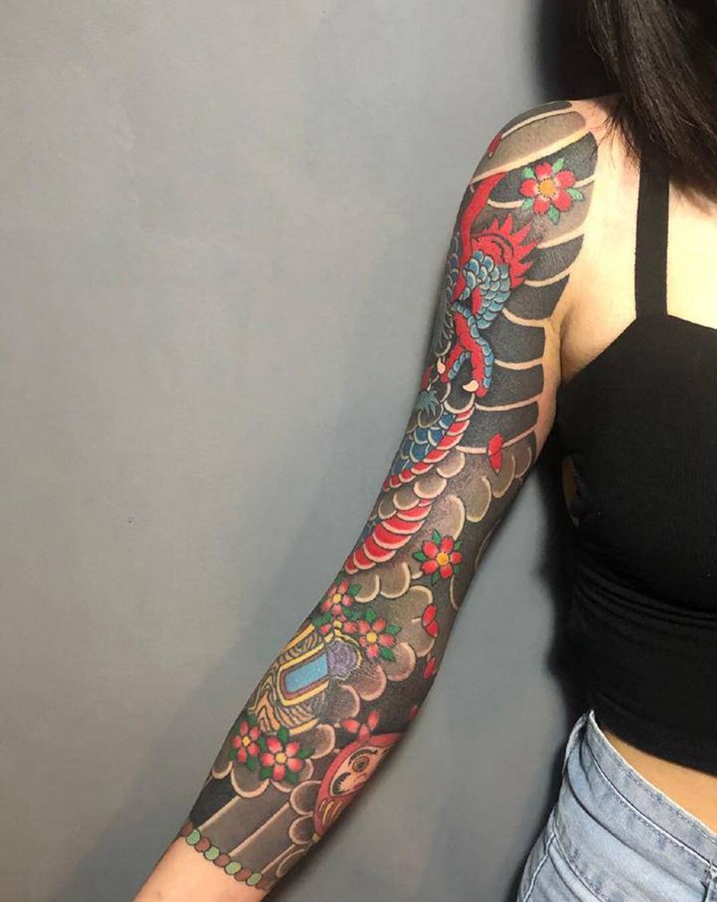 老图拼接七分袖花臂纹身图片_手臂老传统龙老传统花臂纹身图案