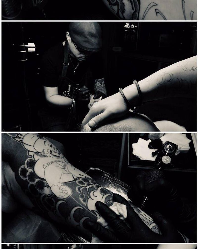 老传统惠比寿主题花臂纹身图片_手臂老传统惠比寿 松树纹身图案