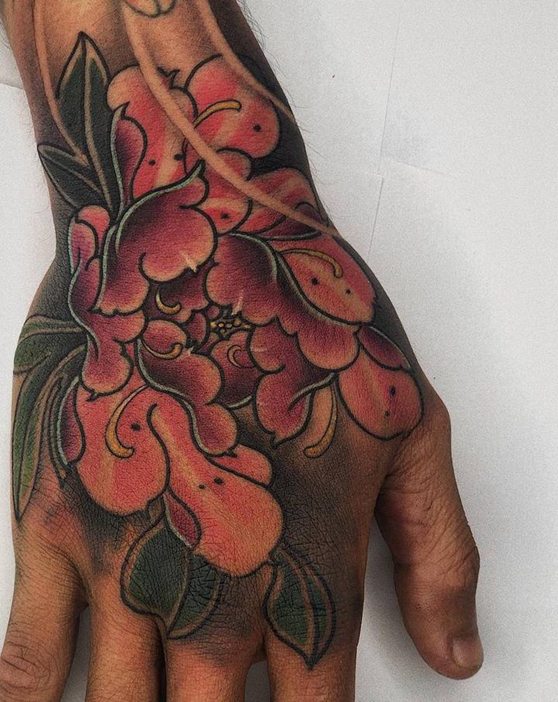 手背牡丹纹身图片_手部新传统纹身图案