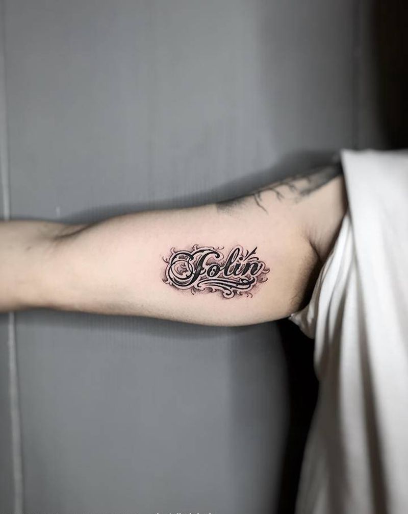 小花体字纹身图片_手臂纹身图案