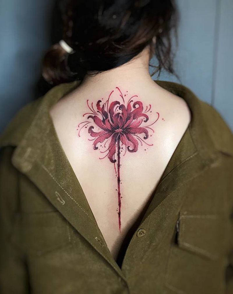 彼岸花纹身图片_背部水墨水彩纹身图案