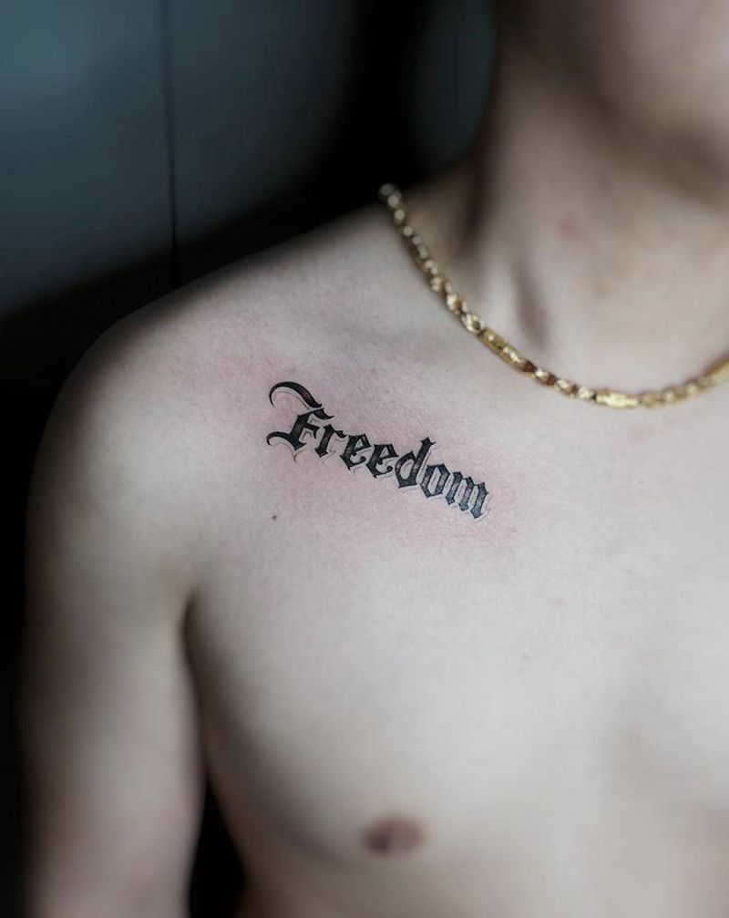 Freedom纹身图片_胸部纹身图案