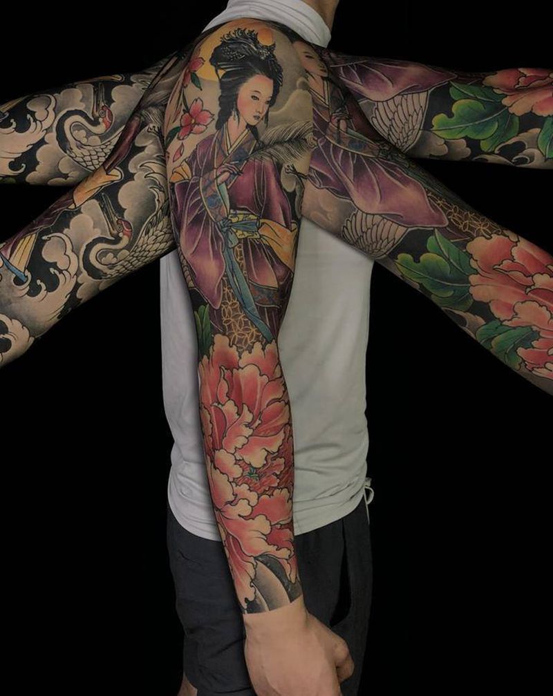 洛神花臂纹身图片_手臂新传统纹身图案