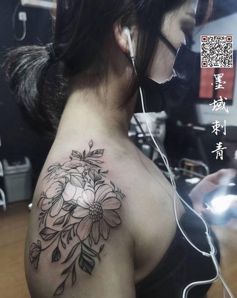 素花纹身图片_手臂胸部点刺几何纹身图案