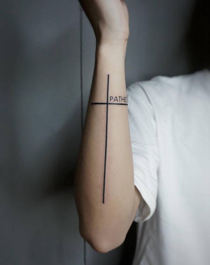 极简十字纹身图片_几何纹身图案