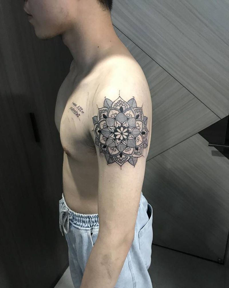 梵花纹身图片_手臂几何梵花纹身图案