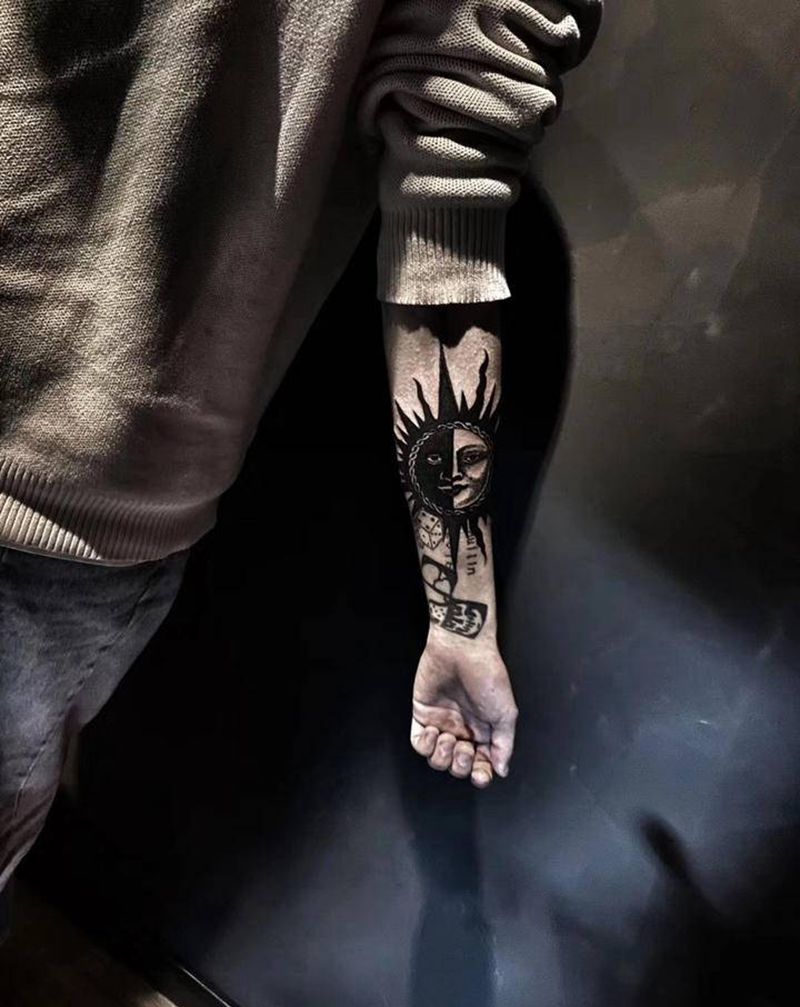 太阳纹身图片_手部Old School纹身图案