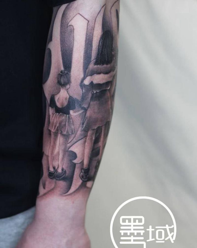 父亲的爱纹身图片_手臂新传统欧美写实纹身图案