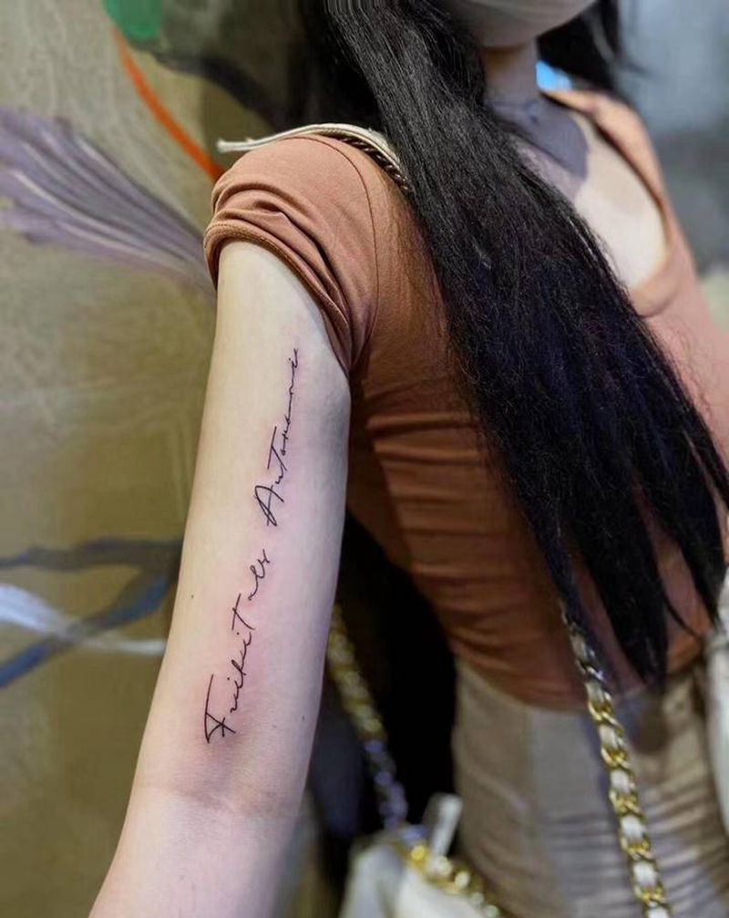 字母纹身图片_小字母纹身图案