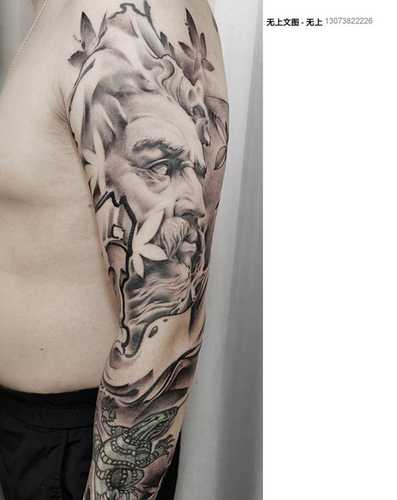 新中式水墨刺青花臂纹身图片_手臂水墨纹身图案