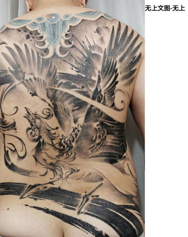 末完成作品 (凤凰) 无上出品纹身图片_背部水墨纹身图案