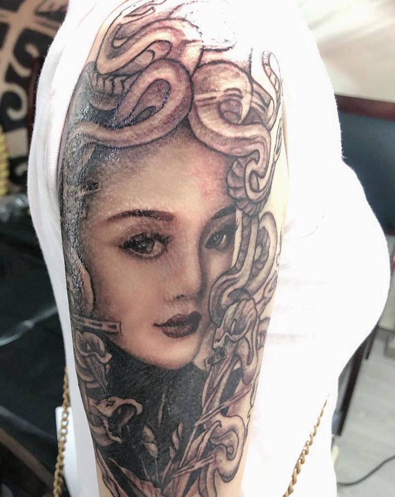 肖像纹身图片_手臂欧美写实纹身图案