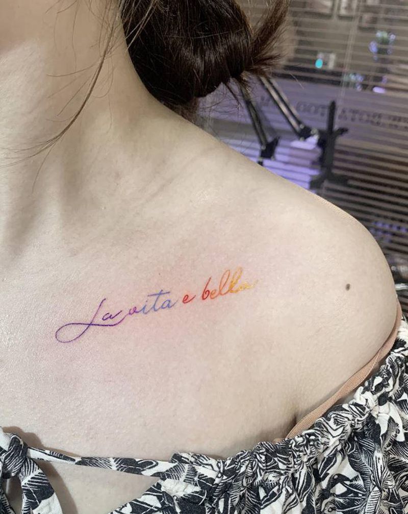 字母纹身图片_胸部水彩纹身图案