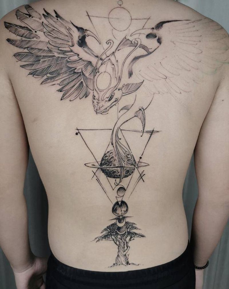 北冥有鱼其名为鲲纹身图片_背部几何纹身图案