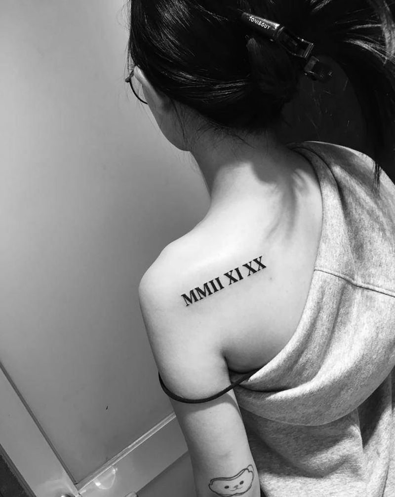 出生年月日·字母代表纹身图片_肩部花体字纹身图案