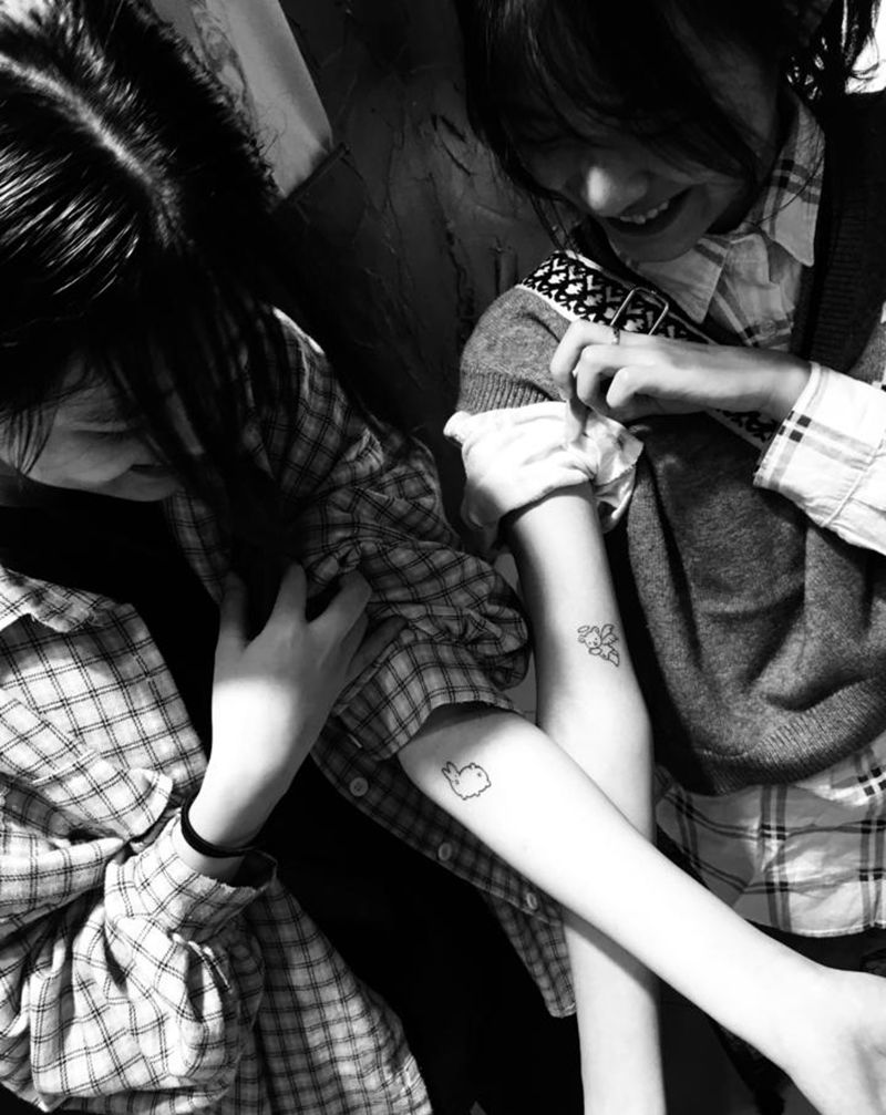 久违的·闺蜜装纹身图片_手臂图腾纹身图案