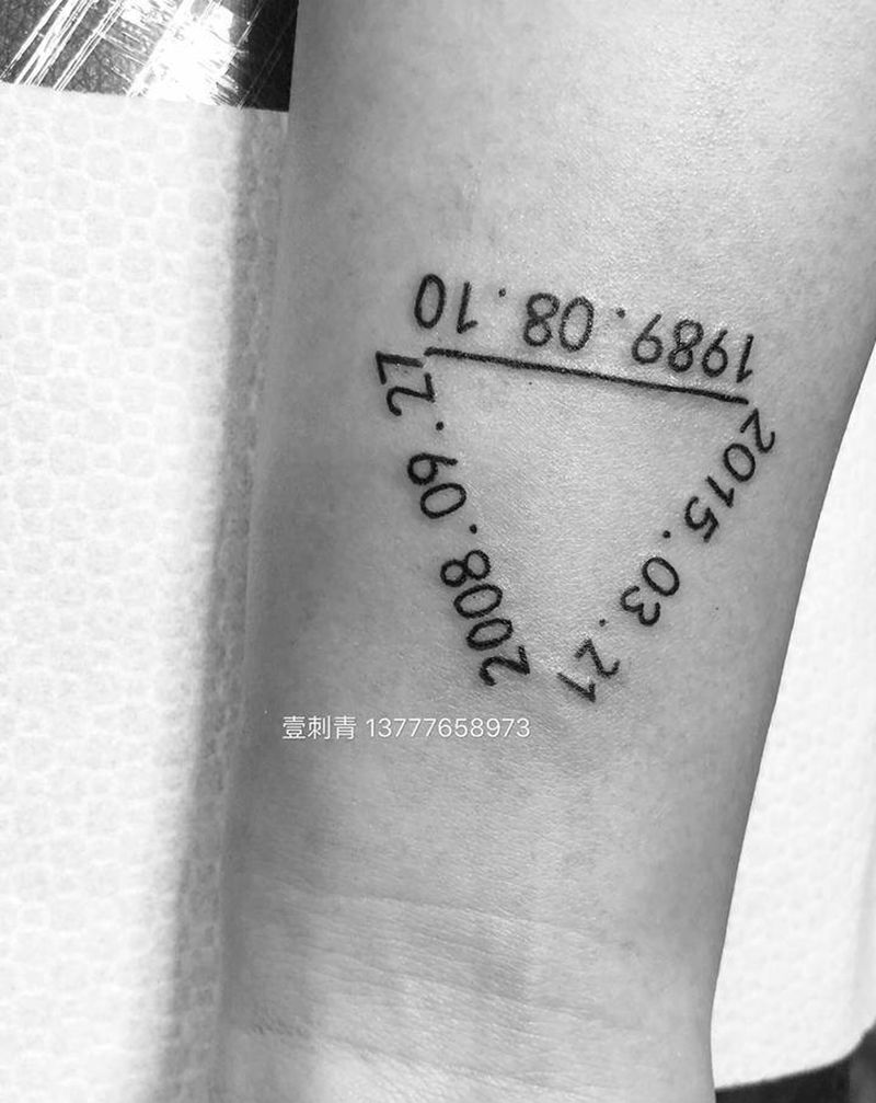 小字母纹身图片_手臂纹身图案