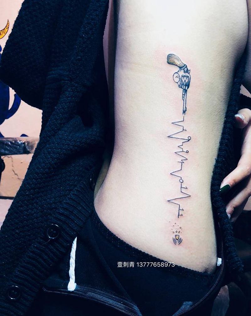 侧腰心电图纹身图片_腰部纹身图案