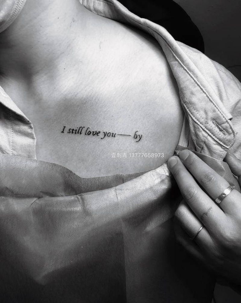 锁骨纹身图片_胸部纹身图案