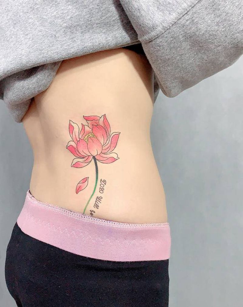 莲纹身图片_臀部腰部新传统纹身图案